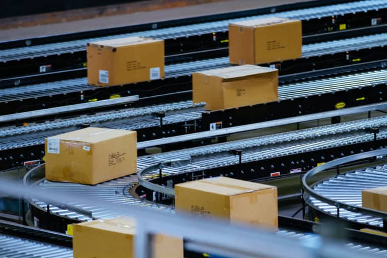 salson logistics conveyor multiple conveyor lines gallery image